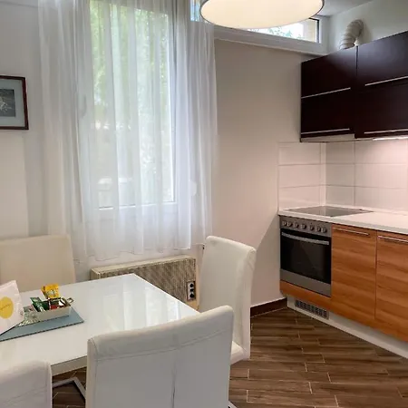 Nagyerdei Rózsahegy Greatforest Rosehill Apartamento