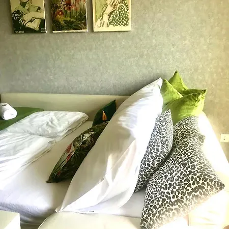 Apartment Greatforest Rosehill 1 *