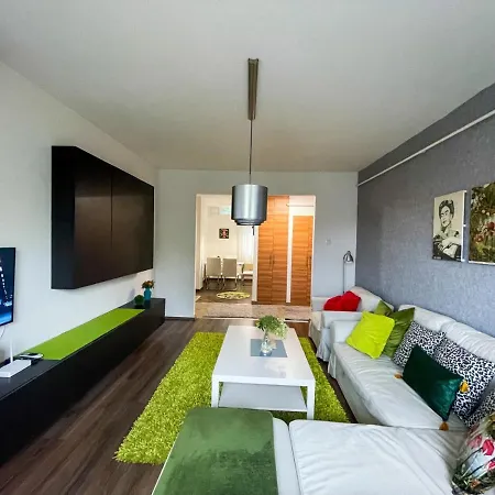 Greatforest Rosehill 1 Apartment *